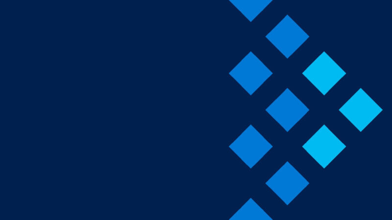 Das Logo des Innovation Summit ist zu sehen. Es stellt einen gro&szlig;en Pfeil dar, der aus verschiedenen Quadraten zusammengesetzt ist