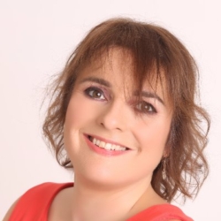 A photo of Rachel Breeze