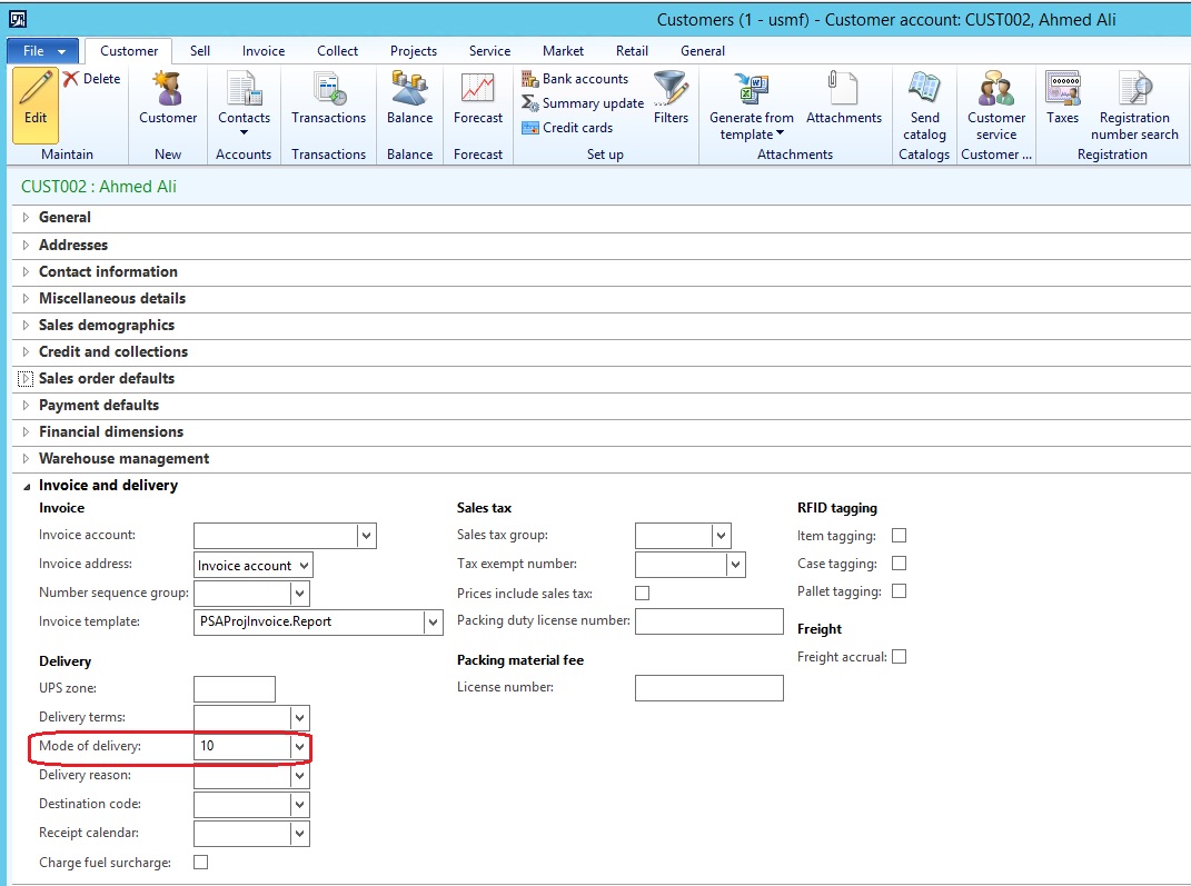 Customer account form, expanding the delivery fast tab and assigning a value in the mode of delivery field.