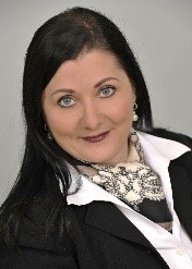 Headshot of Claudia Hauser