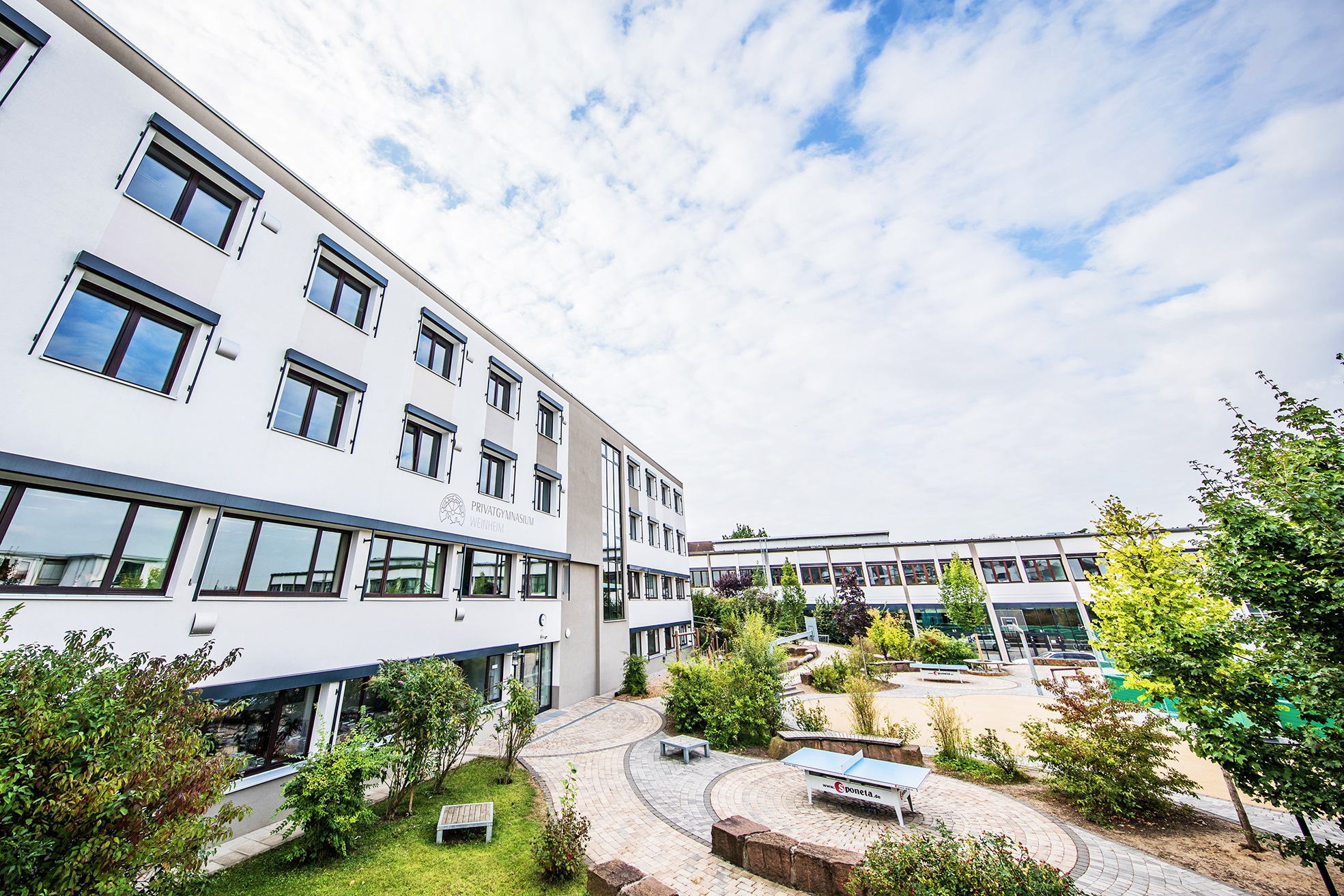 Luftaufnahme des Privatgymnasiums Weinheim