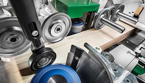 Verschiedene Drehgeräte aus Metall