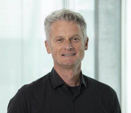 Ralph Haupter's headshot