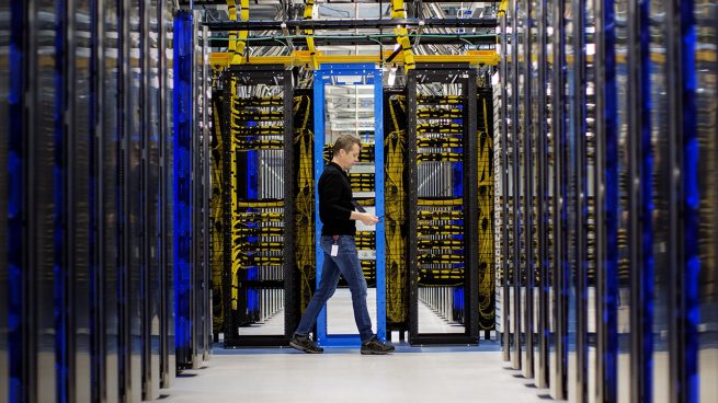 Diagnosing Packet Loss in Cloud-Scale Networks