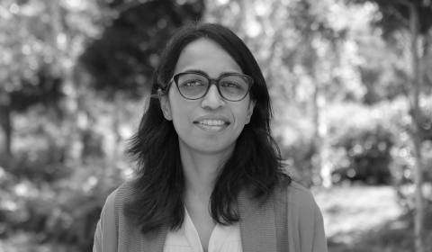 Photo of Shamsi Iqbal