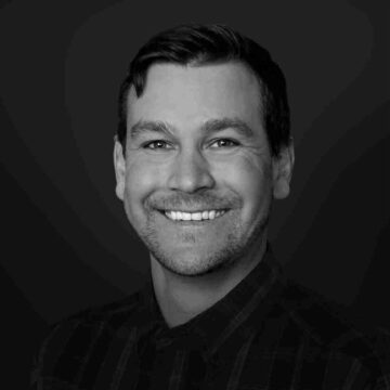 Portrait of Jason Geiger