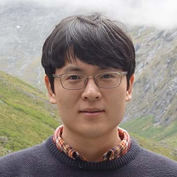 Portrait of Suha Kwak