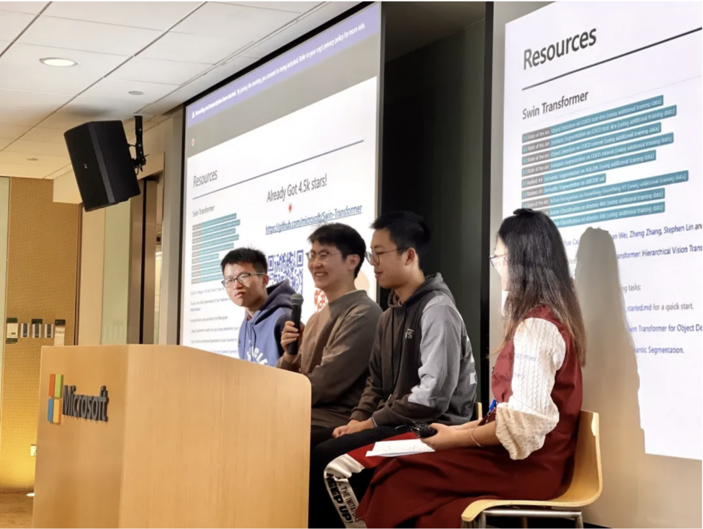 三位获奖者在分享会上讲述研究经历