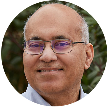 Jitendra Malik wearing glasses