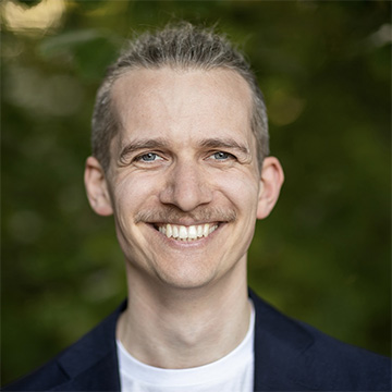 Portrait of Tim Hempel