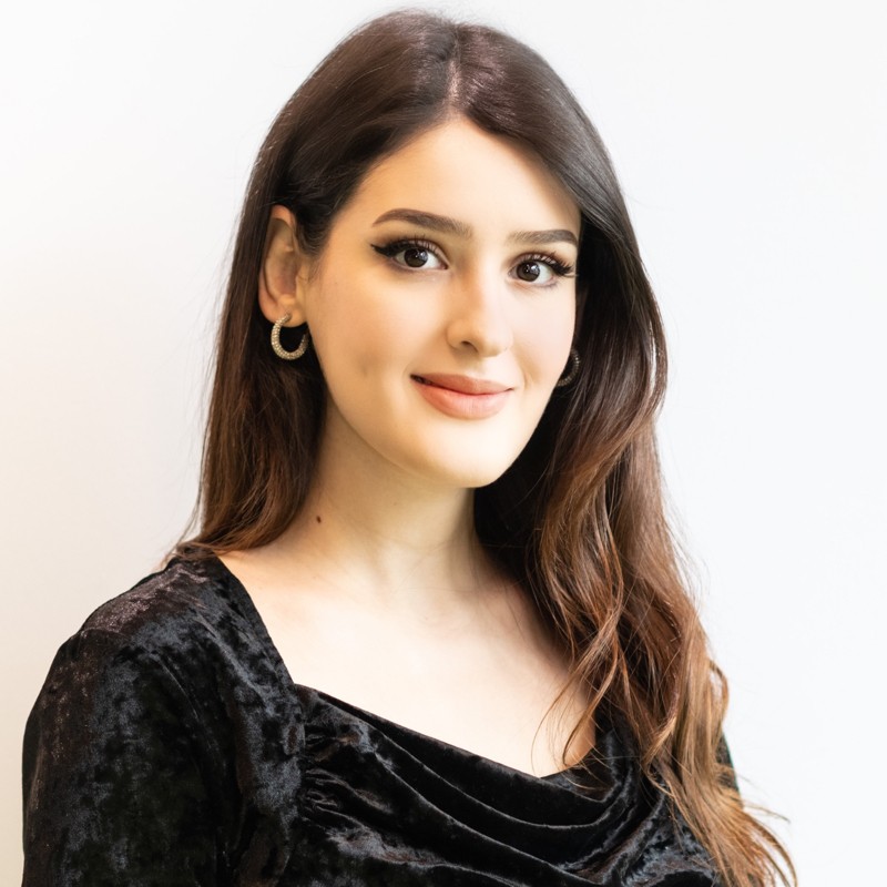 Dana Bazazeh의 초상화